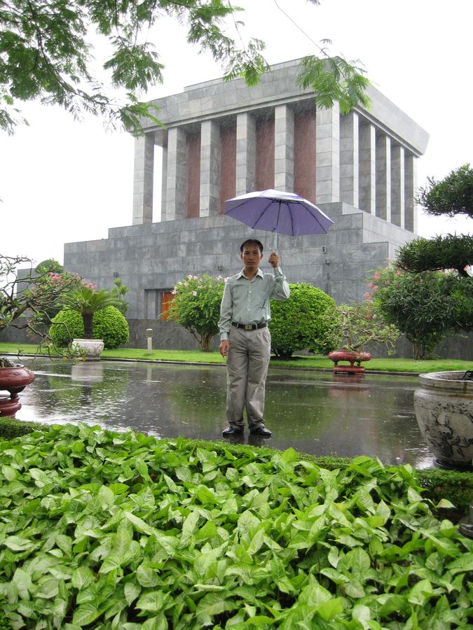 Nguyễn Văn Nhiều ở Lăng Chủ tịch Hồ Chí Minh, Hà Nội